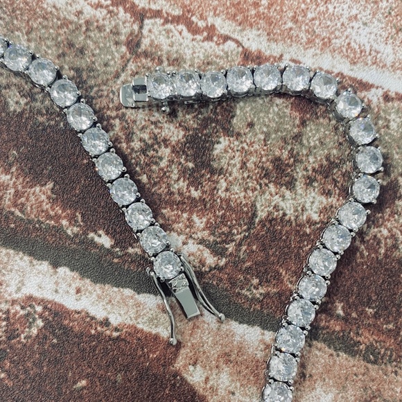 Iced Out Silver Hip Hop Tennis Chain CZ Stones High Gloss 18IN 5MM - Picture 3 of 4